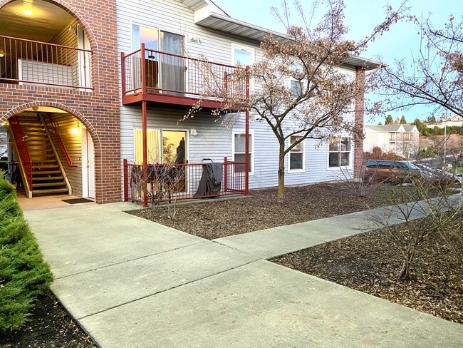 Building Photo - 135 Baker Street #102