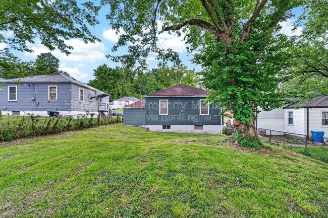 Foto del edificio - 7431 Esterbrook Dr