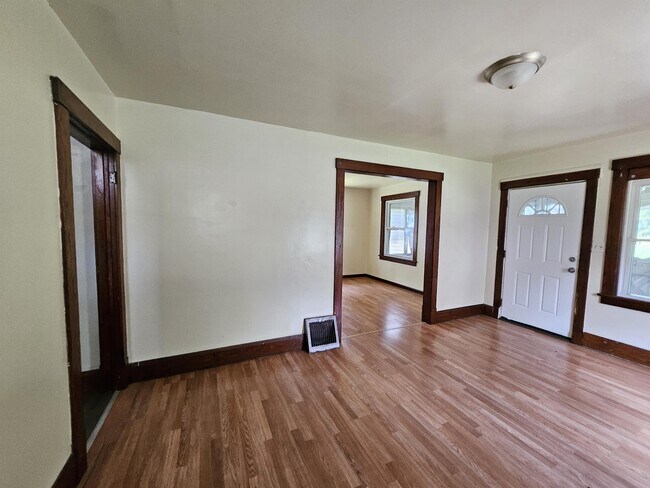 Building Photo - 2117 Buckeye Cir