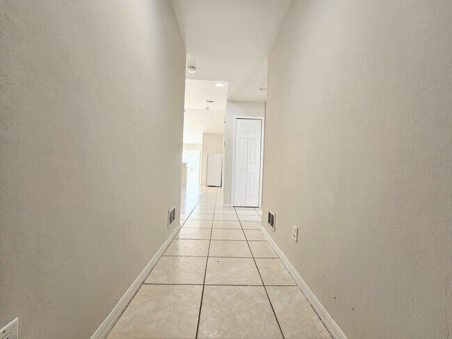 Building Photo - Charming 3-Bedroom, 2-Bath Home in Conveni...