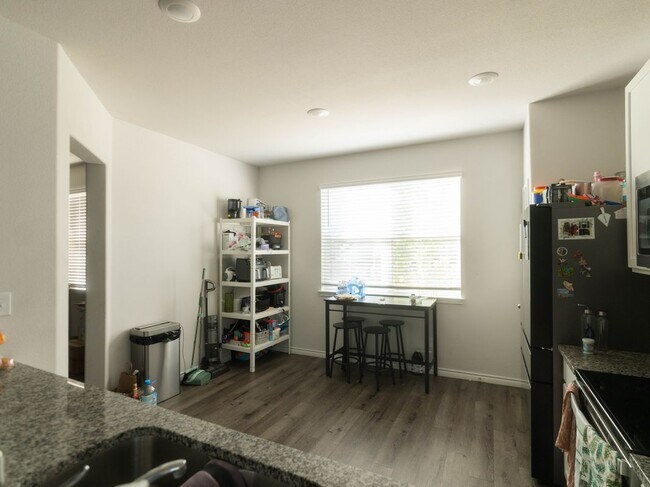 Building Photo - 5533 Topwater Trl