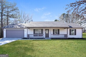 Building Photo - 561 Sunnyhill Dr