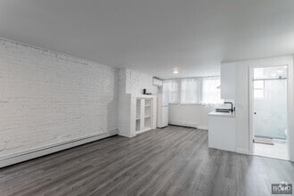 Building Photo - 228 Leonard St