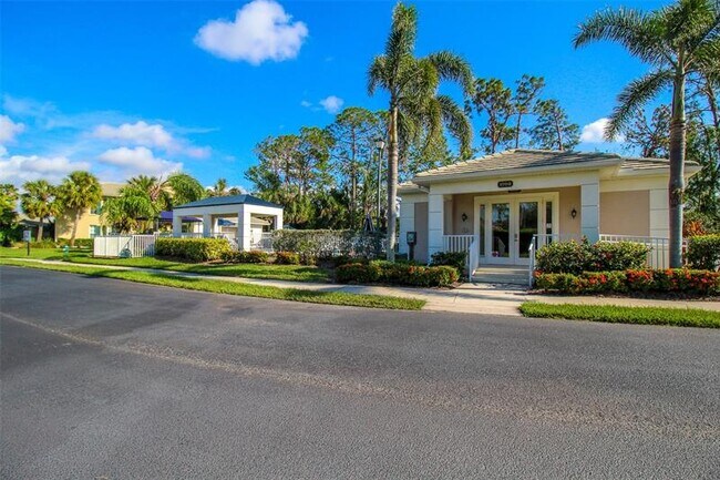 Foto del edificio - 780 Montrose Dr
