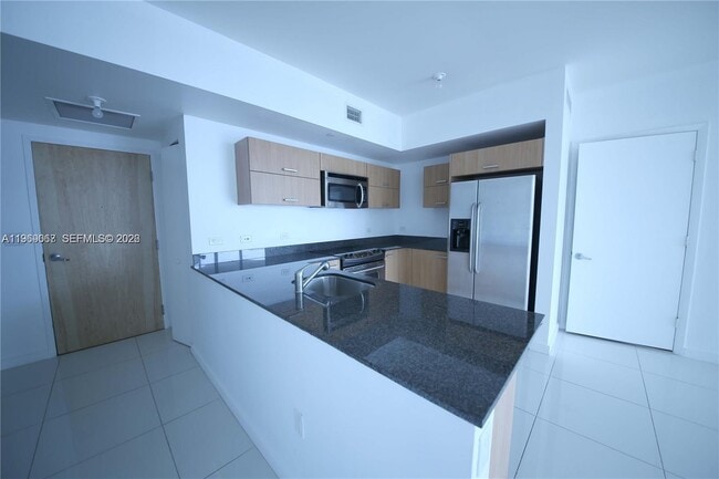 Foto del edificio - 350 S Miami Ave