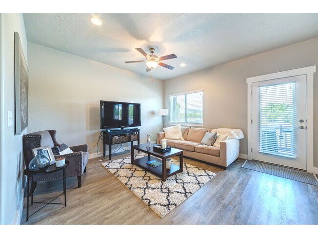 Foto del edificio - 1837 W 680 S