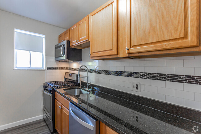 Unit 105 kitchen. - 9 Carol Cir