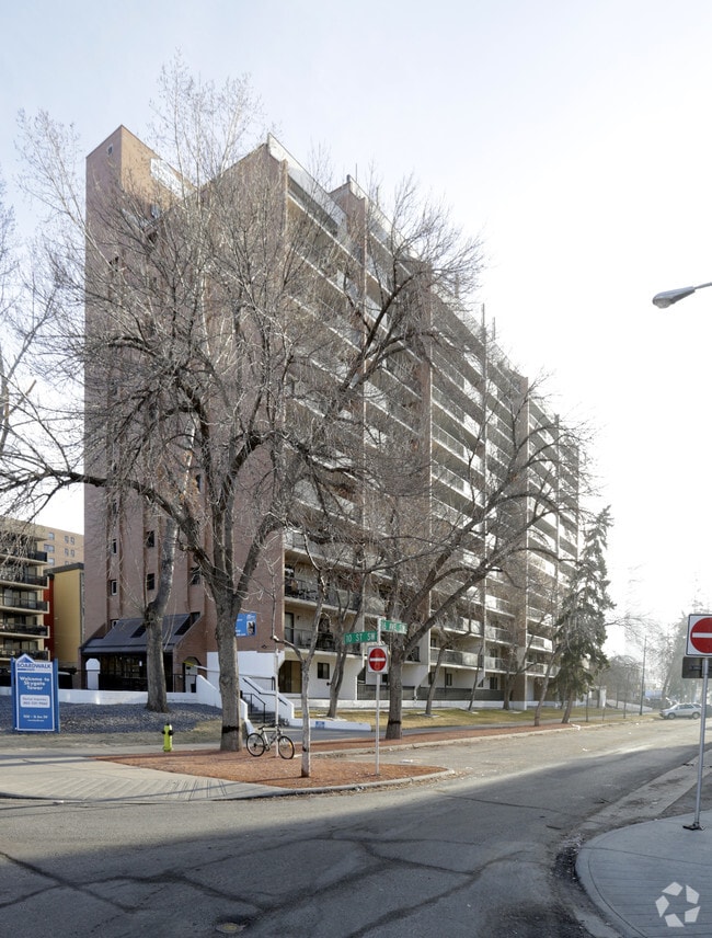 Skygate Tower Apartments 1030 16th Ave SW Calgary, AB