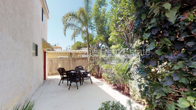 Building Photo - 4476 33rd Pl