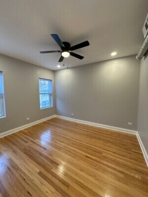 Building Photo - 1151 W Lunt Ave