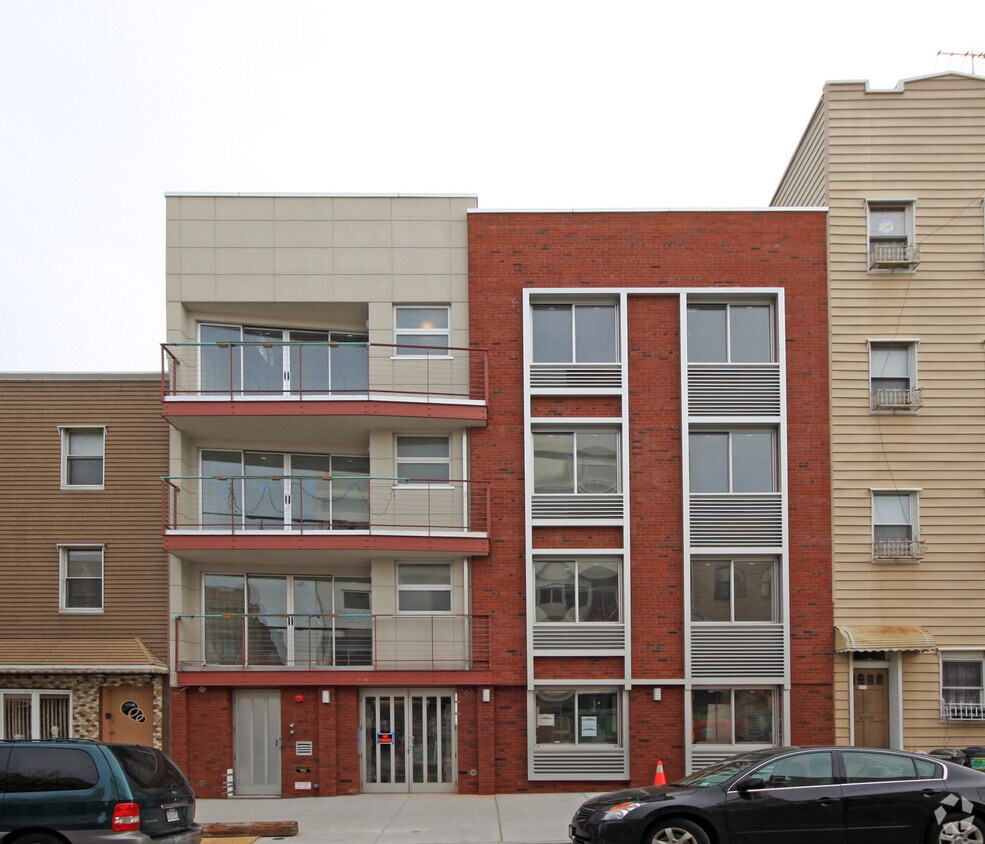 Foto del edificio - 368 Manhattan Ave
