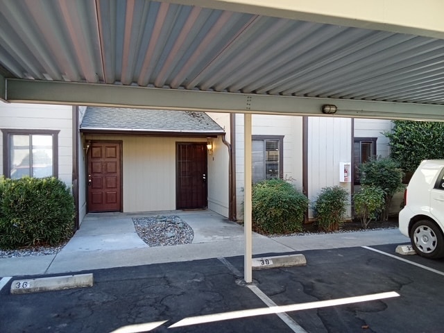 Building Photo - 49400 River Park Rd
