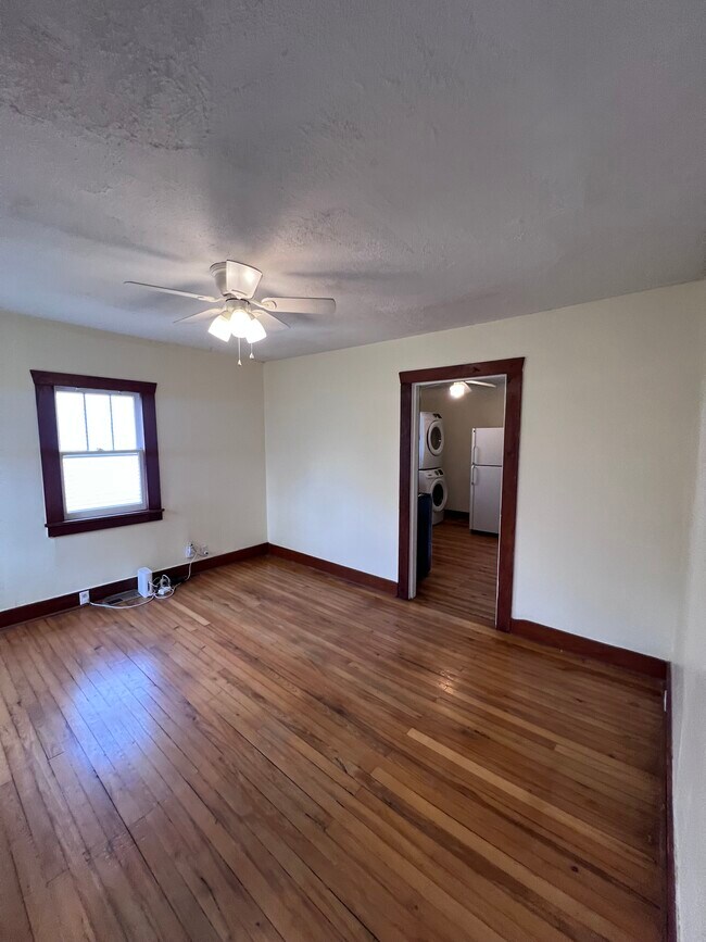 Foto del edificio - 5202 Dakota Ave