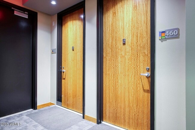 Foto del edificio - 208 W Portland St