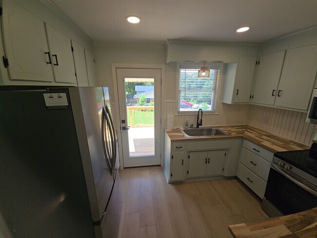 Foto del edificio - 509 Beechwood Cir
