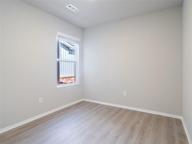 Foto del edificio - 6507 NW Gregory St