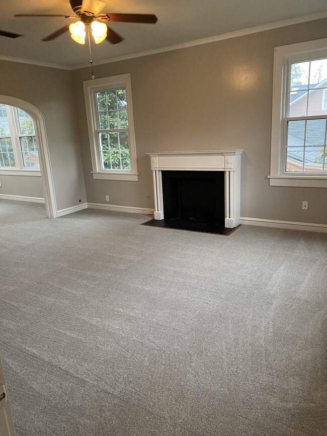 Living Room - 937 Ontario St