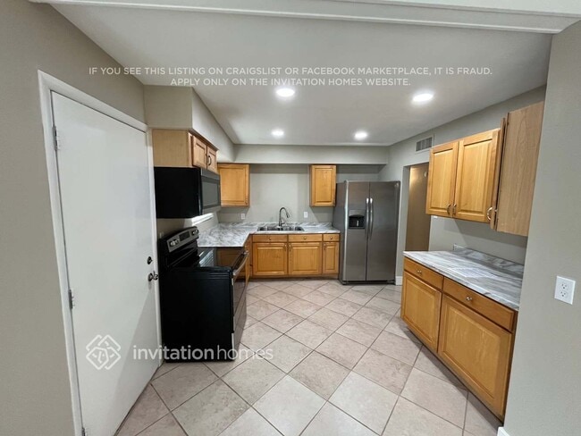 Foto del edificio - 7005 N 76th Dr