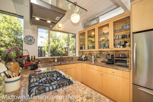 Building Photo - 4 br, 3 bath House - 290 Parkside Dr