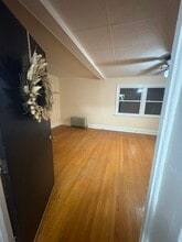 Building Photo - 839 N Main St