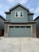 Building Photo - 7039 S Rdg Wy