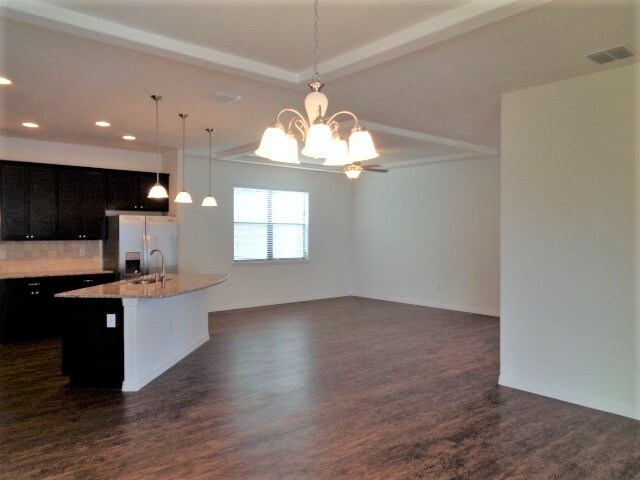 Foto del edificio - 11850 Thicket Wood Dr