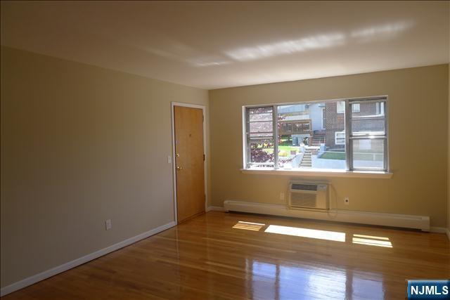 Foto del edificio - 129-131-131 6th St