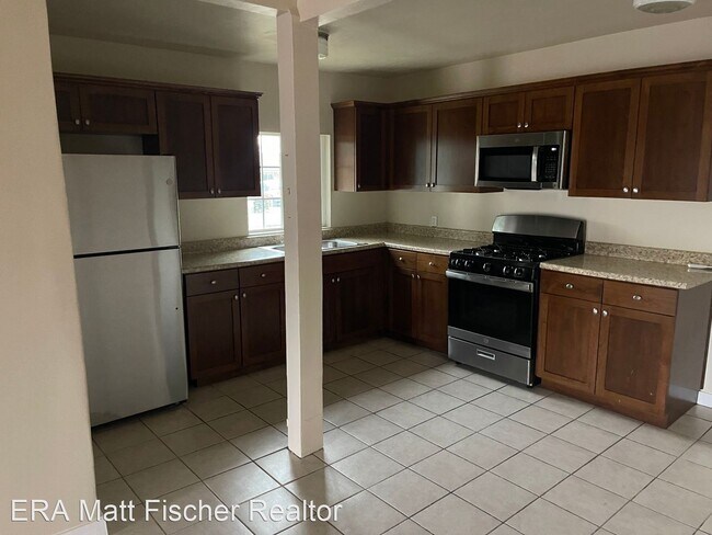 Building Photo - 3 br, 1 bath House - 192 S. 5th Avenue
