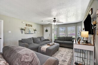 Building Photo - 25401 Hunting Trail