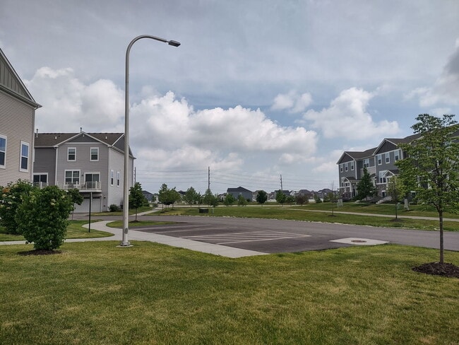 Building Photo - 1039 Atterberg Rd