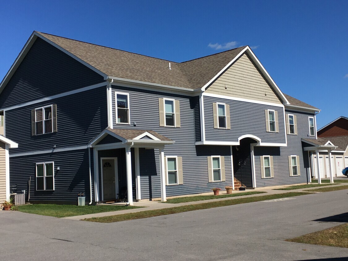 Primary Photo - 204 Betsinger Rd