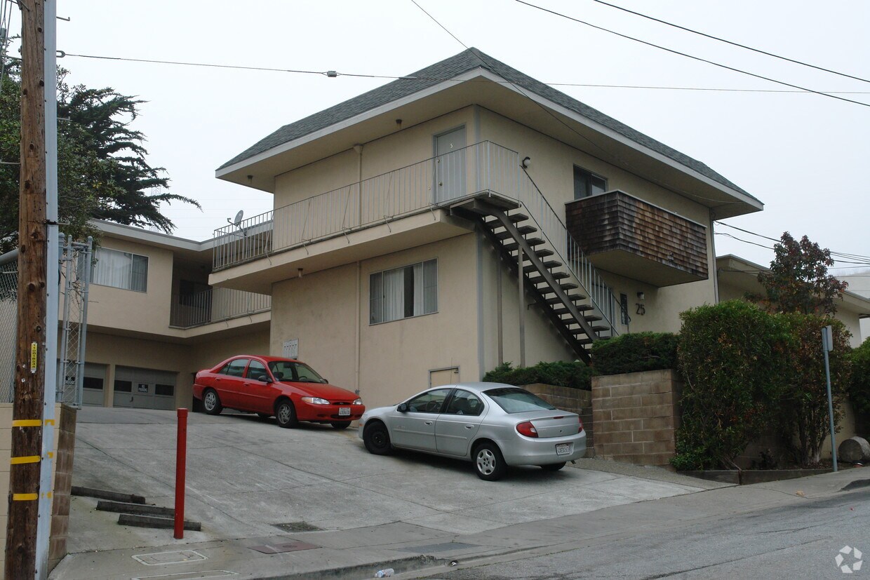 Primary Photo - 25 Lewis Ave