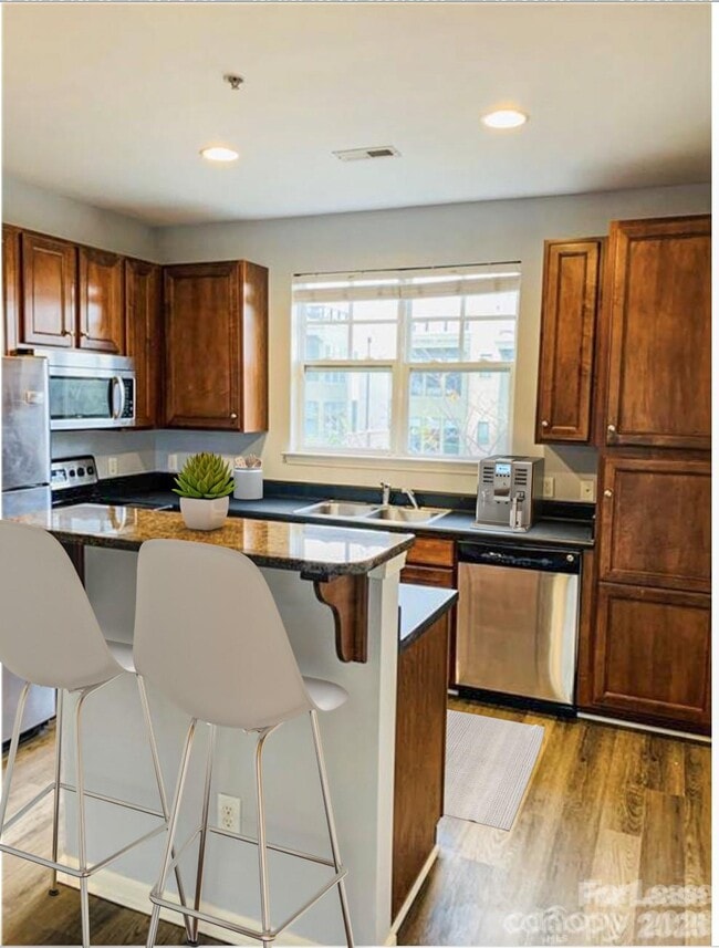 Foto del edificio - 1600 Walnut View Dr