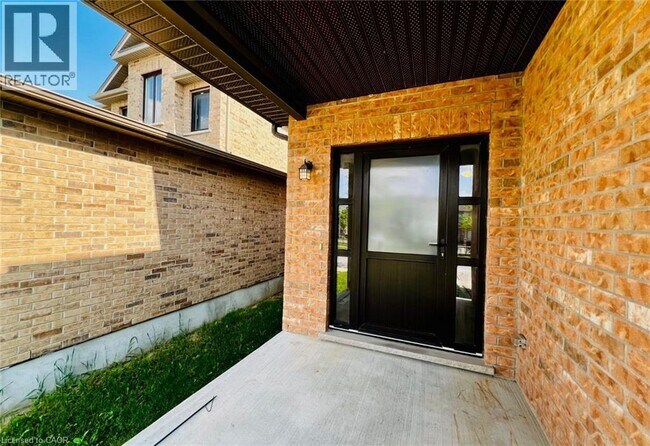 Photo du bâtiment - 2319 Evans Blvd