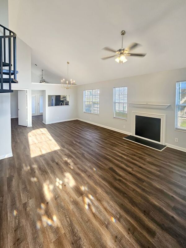 Foto del edificio - 1407 Apache Ln