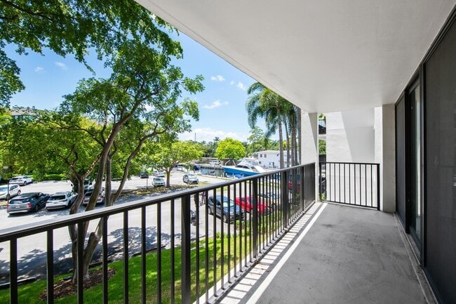 Building Photo - 1201 River Reach Dr