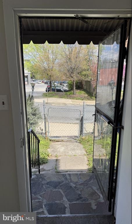 Foto del edificio - 613 Homestead St