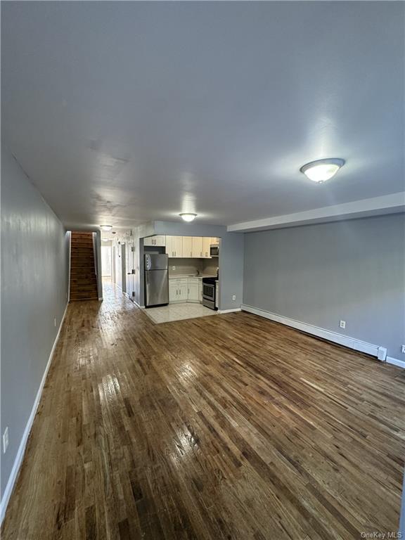 Foto del edificio - 812 E 216th St