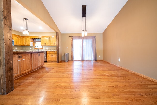 Building Photo - 13218 Van Buren St NE