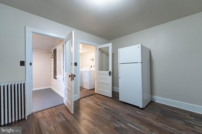 Foto del edificio - 110 N Main St