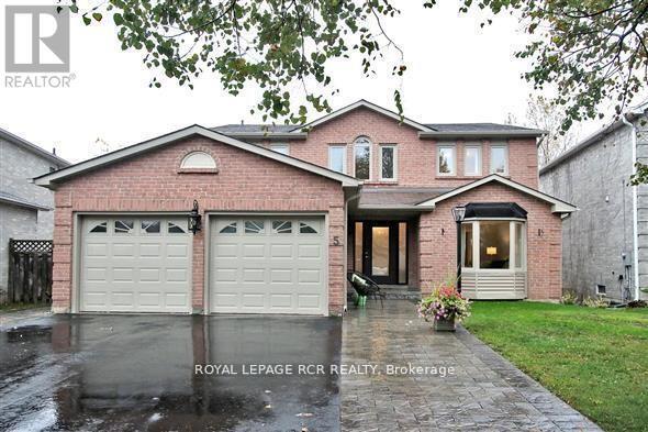 Primary Photo - 5 Tannery Creek Crescent
