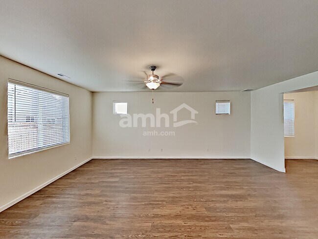 Foto del edificio - 1315 W 15th Ave