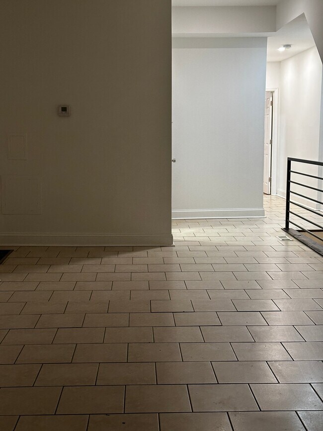 Photo - 4835 Mantua Ave Apartment