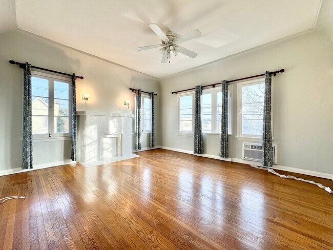 Foto del edificio - 400 N Genesee Ave