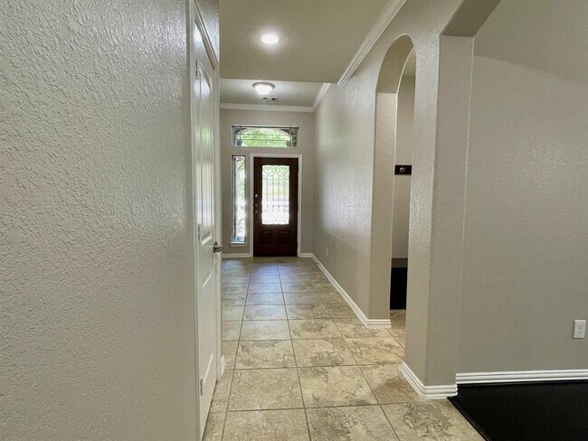 Building Photo - 11 Silver Arrow Court