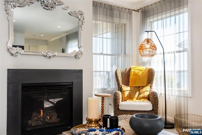 Building Photo - 32 Raritan Reach Rd