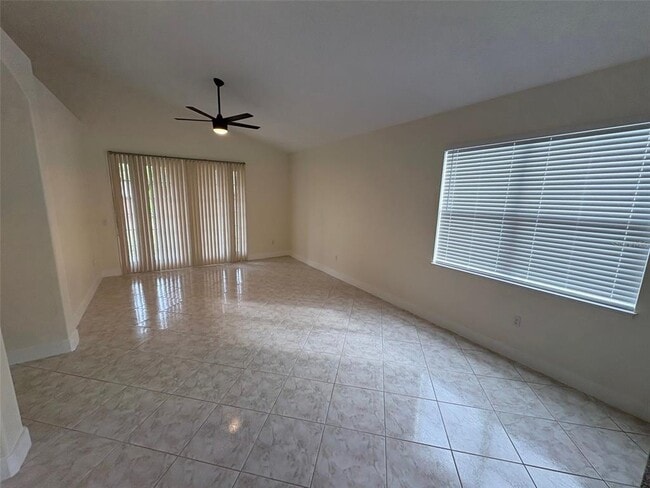 Foto del edificio - 1456 Sun Meadow Dr