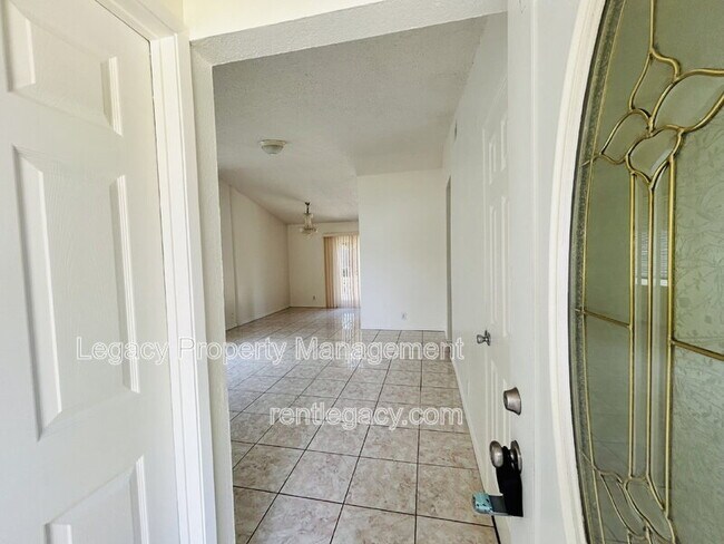 Foto del edificio - 3609 Huntsman Dr