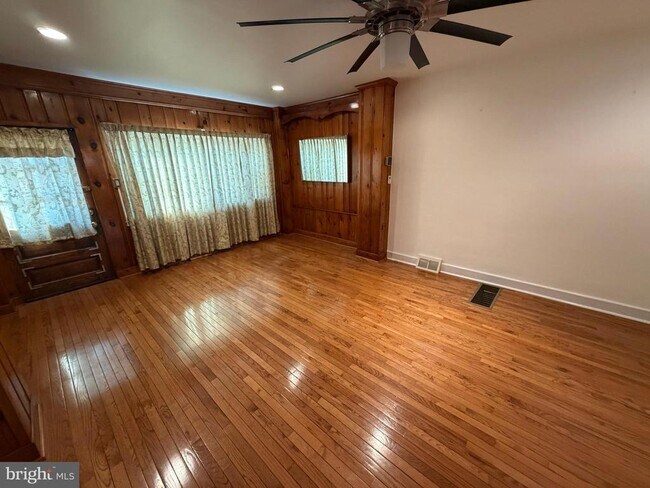 Foto del edificio - 1535 Willow St