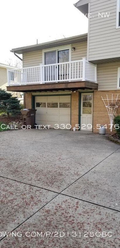 Building Photo - 1825 Thackeray Ave NW